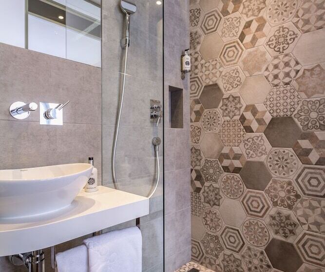 Fotos del hotel Level Luxury Suites:  19