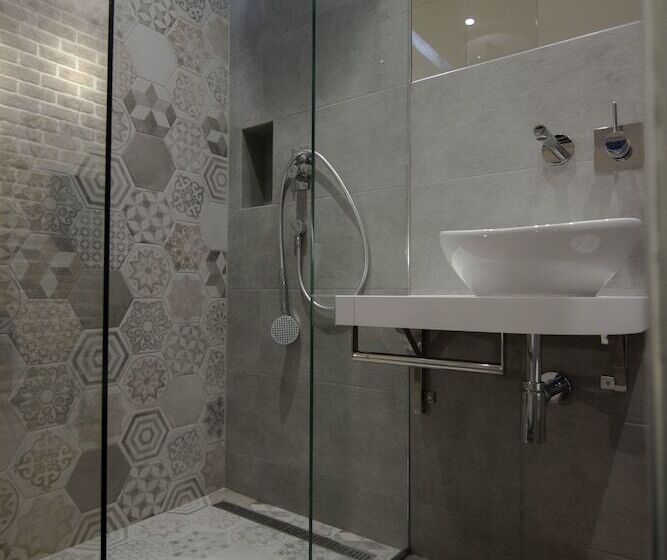 Fotos del hotel Level Luxury Suites:  18