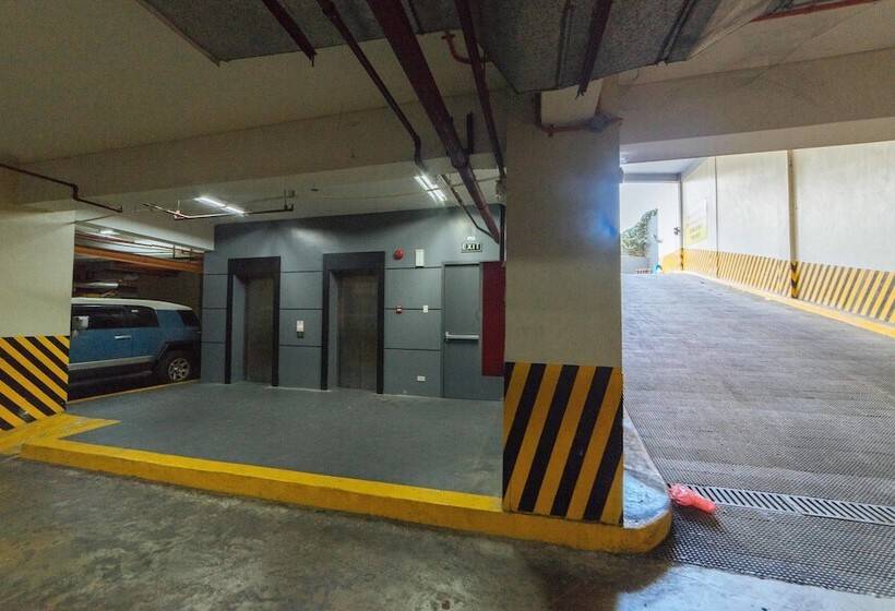 Fotos del hotel Reddoorz Premium @ West Avenue Quezon City:  15