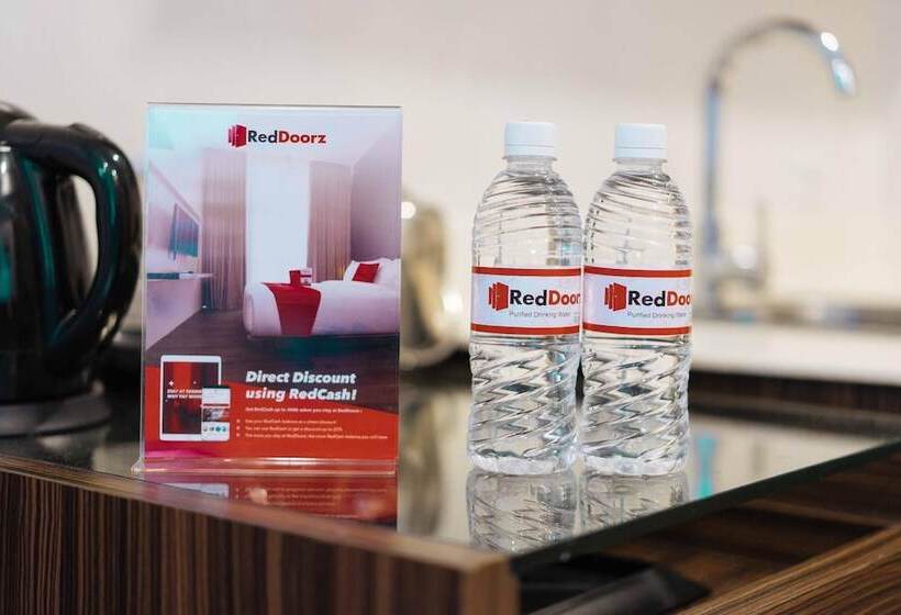 Fotos del hotel Reddoorz Premium @ West Avenue Quezon City:  14