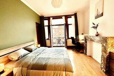 Cozy, Comfortable Apt, Well Located   Eu Ulb Vub - Etterbeek