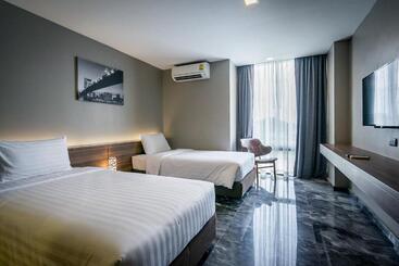 Onix Hotel Bangkok - Bang Kapi