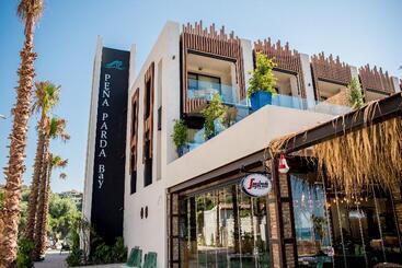 H Boutique Pena Parda - La Herradura