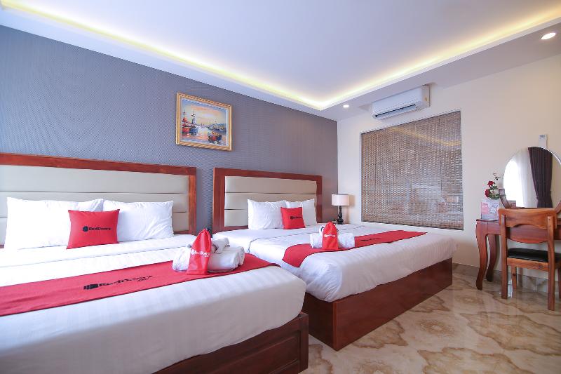 Fotos del hotel Reddoorz Premium @ Nguyen Thai Son Street:  12