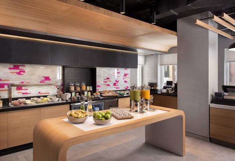 Fotos del hotel Aloft Madrid Gran Via:  10