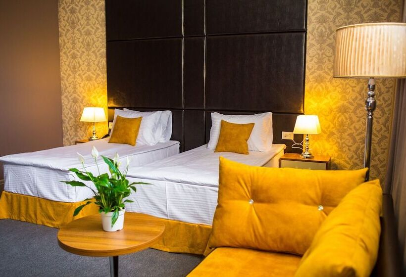 Fotos del hotel Square Inn:  2