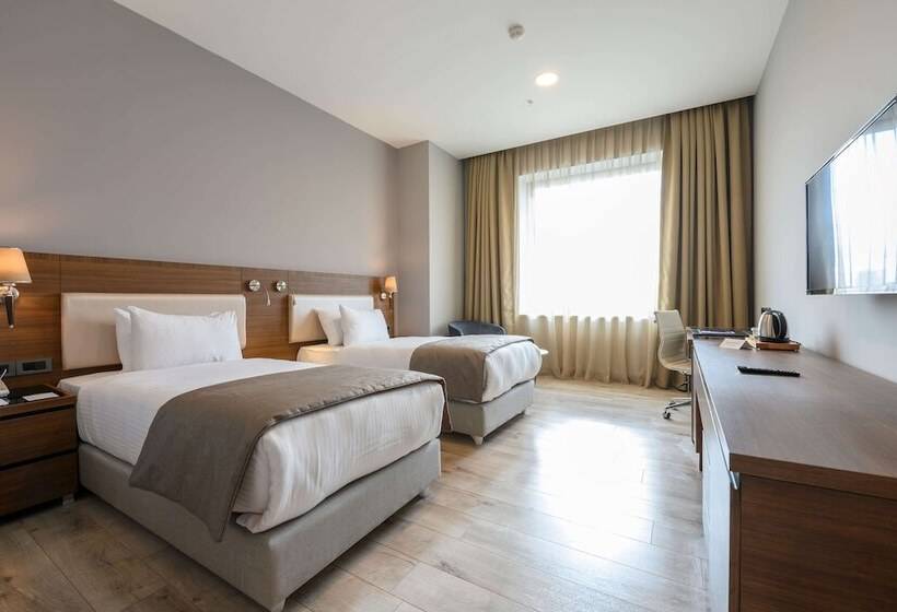 La Quinta By Wyndham Istanbul Gunesli