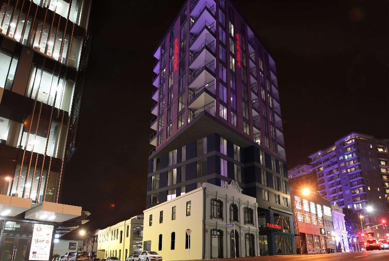 Fotos del hotel Ramada Suites Victoria Street West:  4