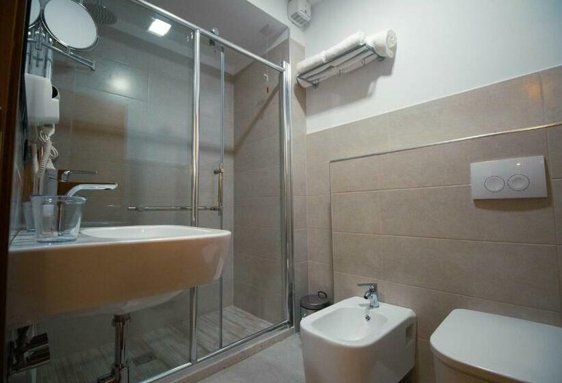 Fotos del hotel Albanopolis:  2