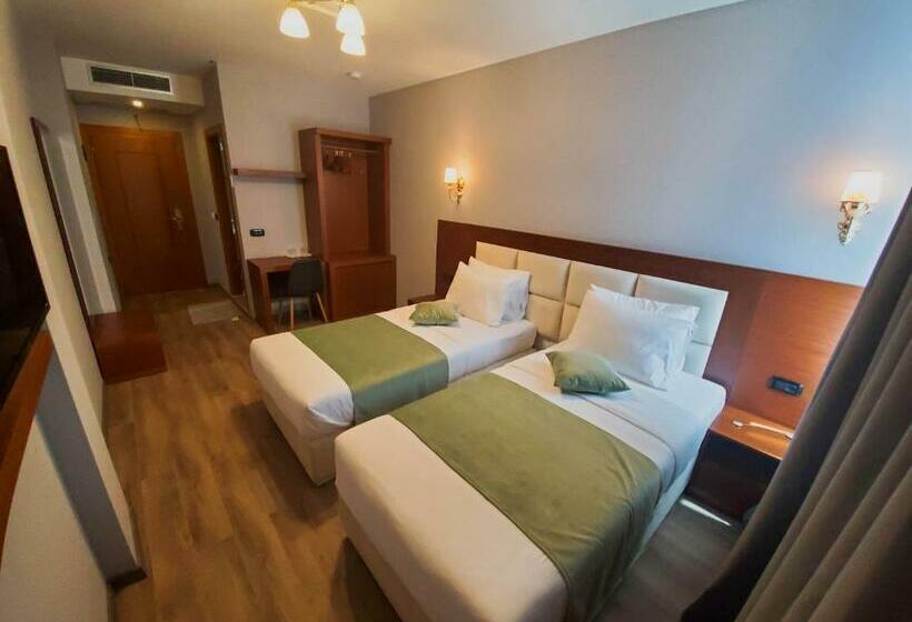 Fotos del hotel Albanopolis:  3