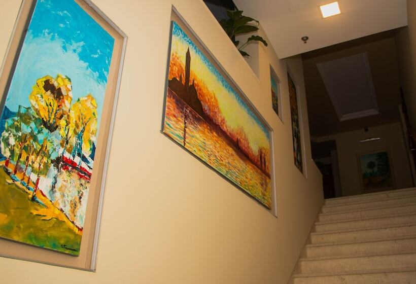 Fotos del hotel Albanopolis:  13