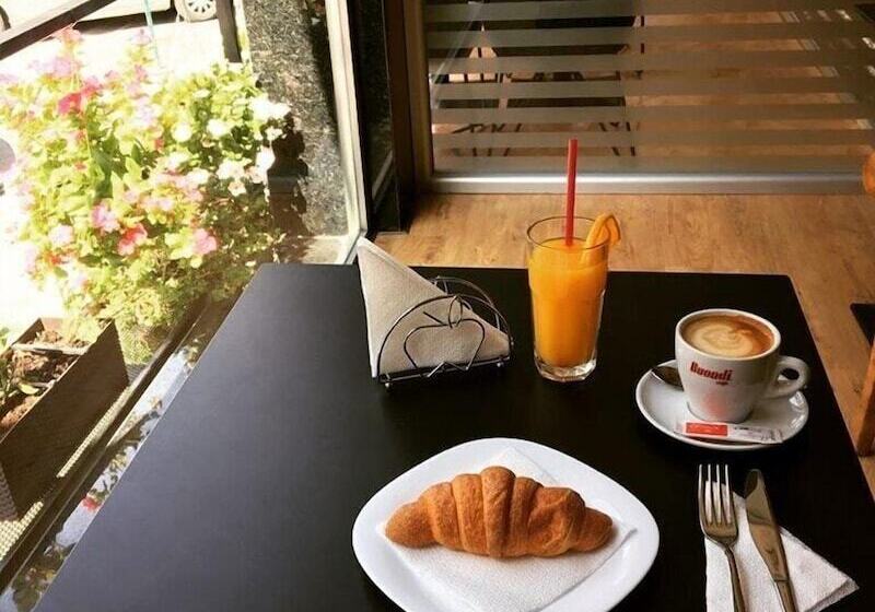 Fotos del hotel Albanopolis:  12