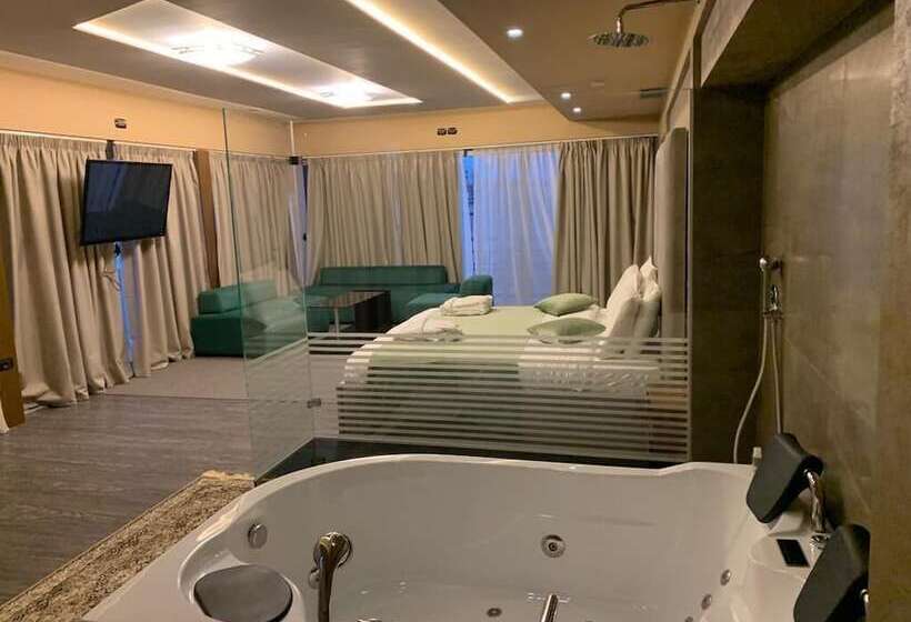 Fotos del hotel Albanopolis:  10