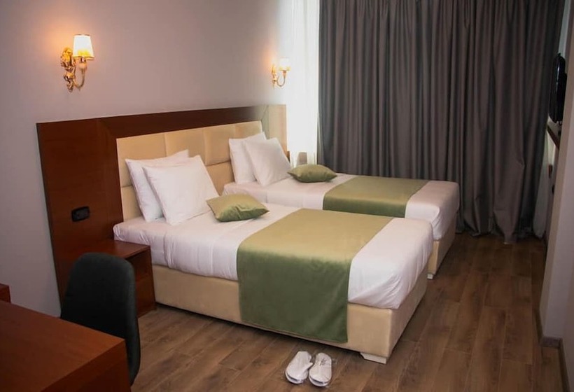 Fotos del hotel Albanopolis:  4