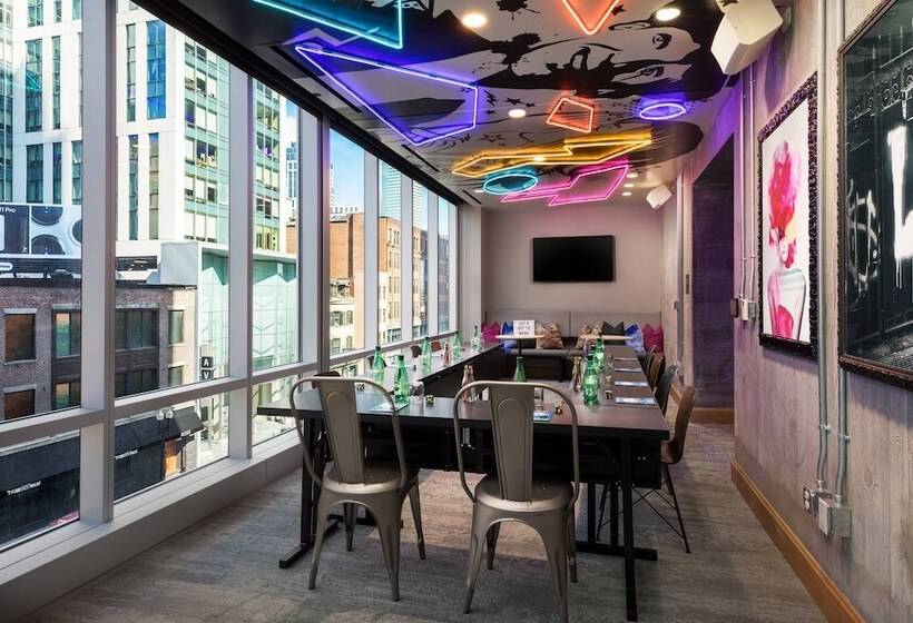 Fotos del hotel Moxy Boston Downtown:  5