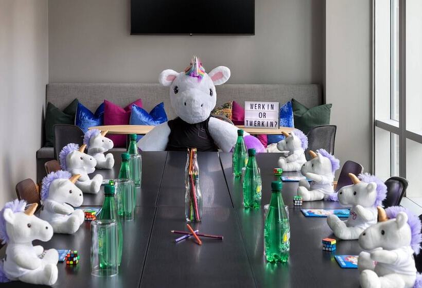 Fotos del hotel Moxy Boston Downtown:  8