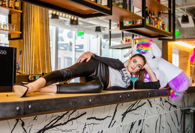 Fotos del hotel Moxy Boston Downtown:  18