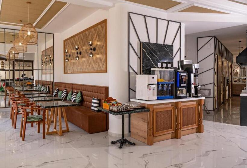 Fotos del hotel Delfina Art:  24