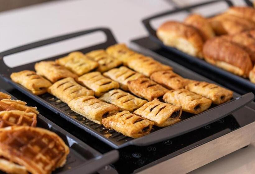 Fotos del hotel Delfina Art:  11