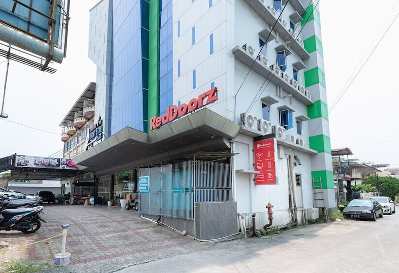 Fotos del hotel Reddoorz Premium Near Grand Batam Mall:  22