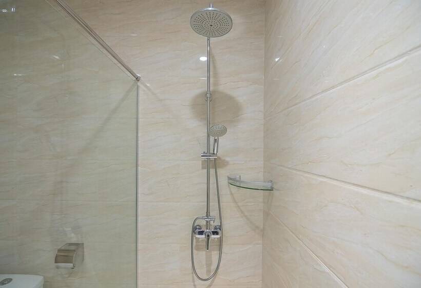 Fotos del hotel Reddoorz Premium Near Grand Batam Mall:  2