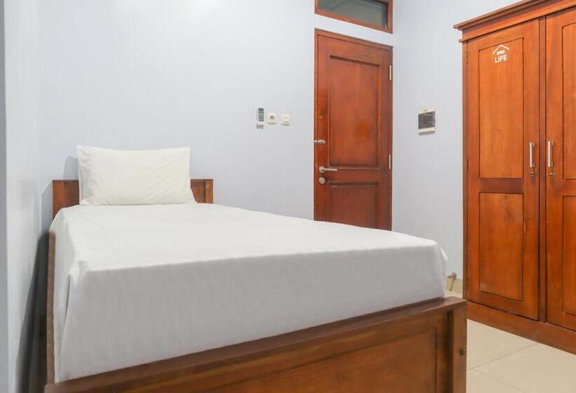 Fotos del hotel Koolkost Syariah @ Duri Kosambi:  5