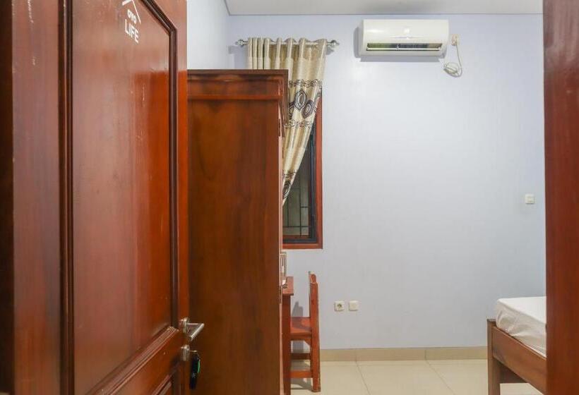 Fotos del hotel Koolkost Syariah @ Duri Kosambi:  13