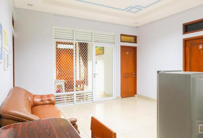 Fotos del hotel Koolkost Syariah @ Duri Kosambi:  7