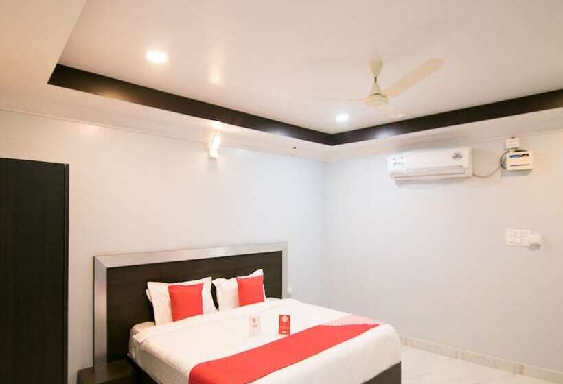 Fotos del hotel Oyo 10811 Sri Sairam Residency:  19