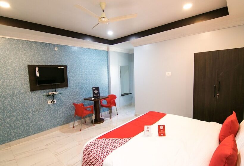 Fotos del hotel Oyo 10811 Sri Sairam Residency:  13