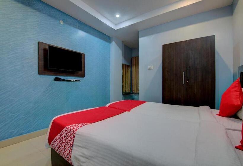 Fotos del hotel Oyo 10811 Sri Sairam Residency:  11