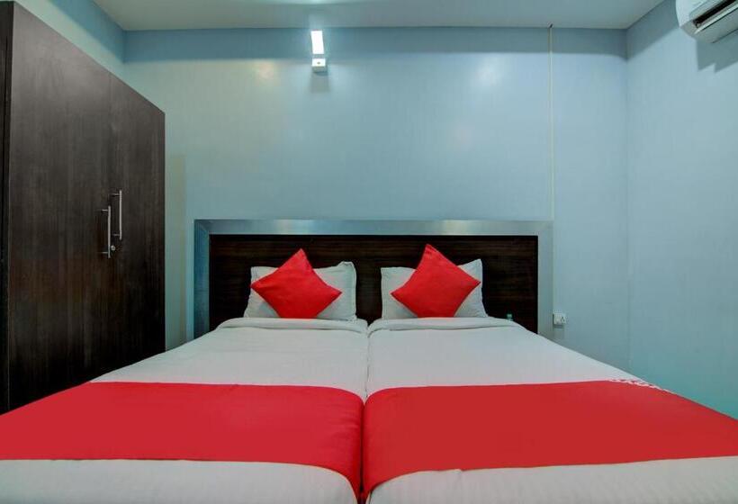 Fotos del hotel Oyo 10811 Sri Sairam Residency:  10