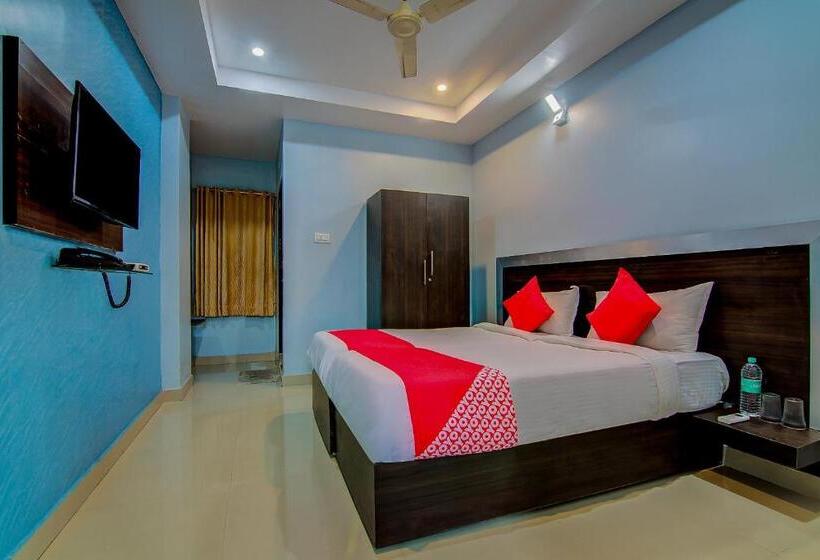 Fotos del hotel Oyo 10811 Sri Sairam Residency:  9