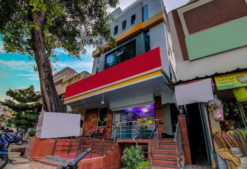 Fotos del hotel Oyo 10811 Sri Sairam Residency:  15