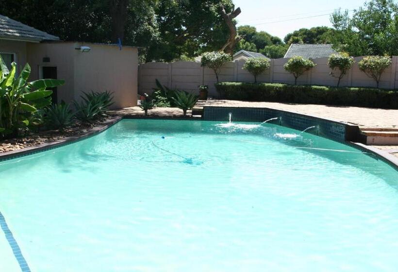 Greenfields Guesthouse & Restaurant