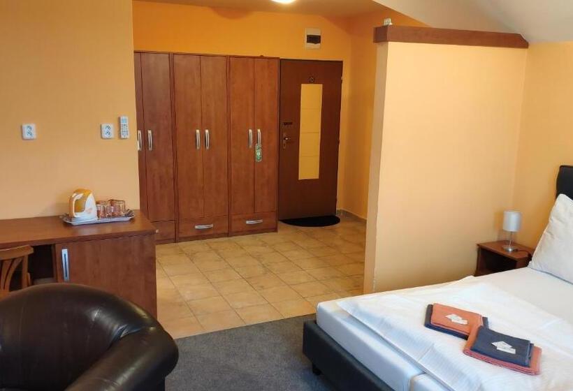 Fotos del hotel Penzion Silma:  3