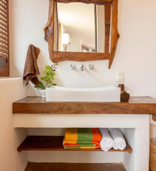 Fotos del hotel Punta Arena Surf Suites:  4