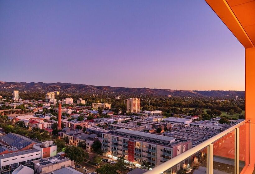 Fotos del hotel Tom S Court:  21