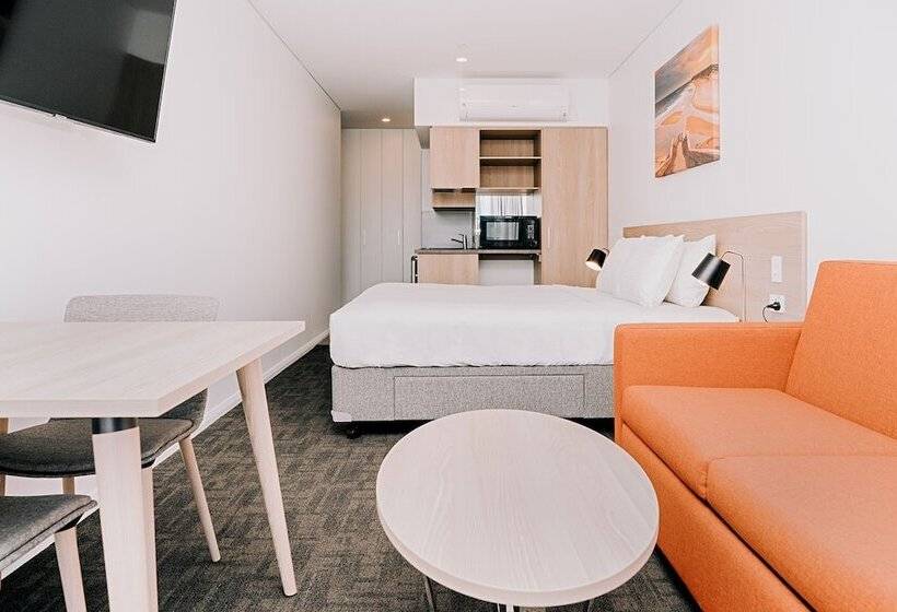 Fotos del hotel Tom S Court:  9