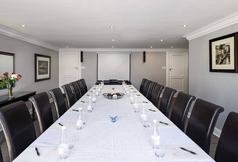 Kamsa Boutique   Groenkloof