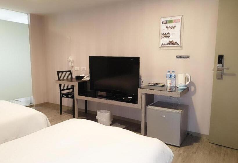 Fotos del hotel Walker   Zhengyi 2:  13