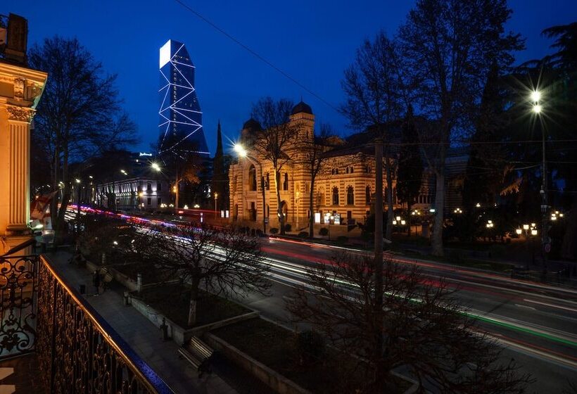 Fotos del hotel Tiflis Opera Apart:  3