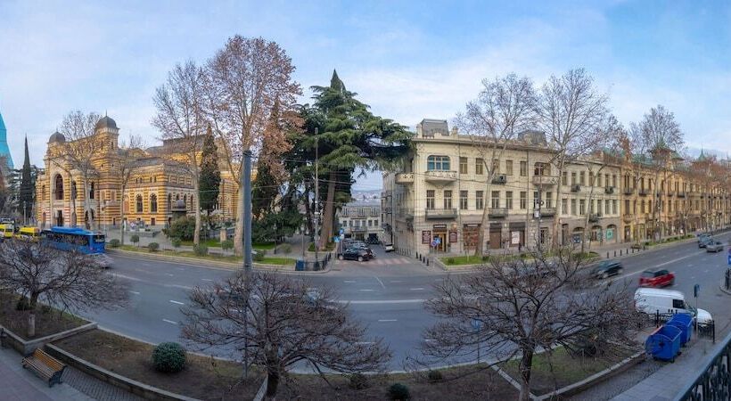 Fotos del hotel Tiflis Opera Apart:  5