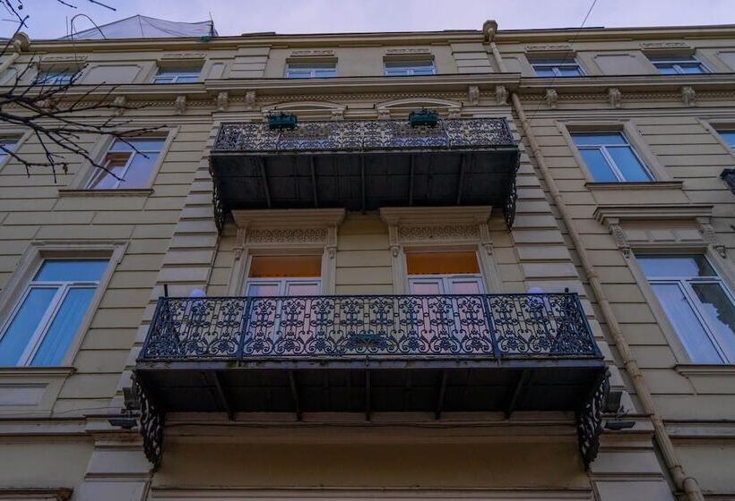 Fotos del hotel Tiflis Opera Apart:  11