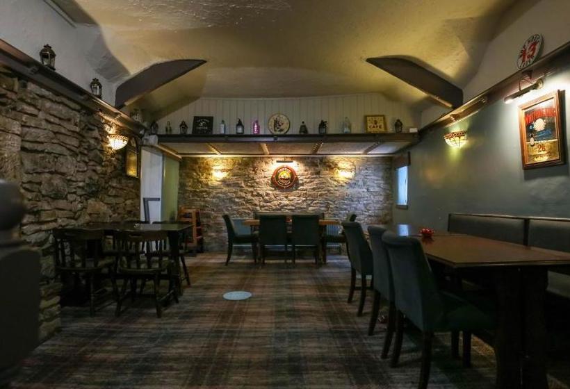 Fotos del hotel Ye Olde Bowling Green Inn By Oyo Rooms:  10