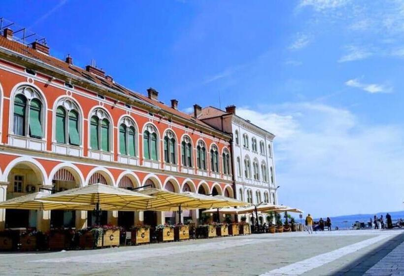 Fotos del hotel Mama's And Papa's Luxury Rooms:  6