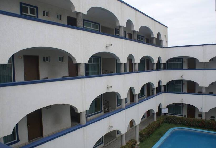 Fotos del hotel Arcos Aeropuerto:  23