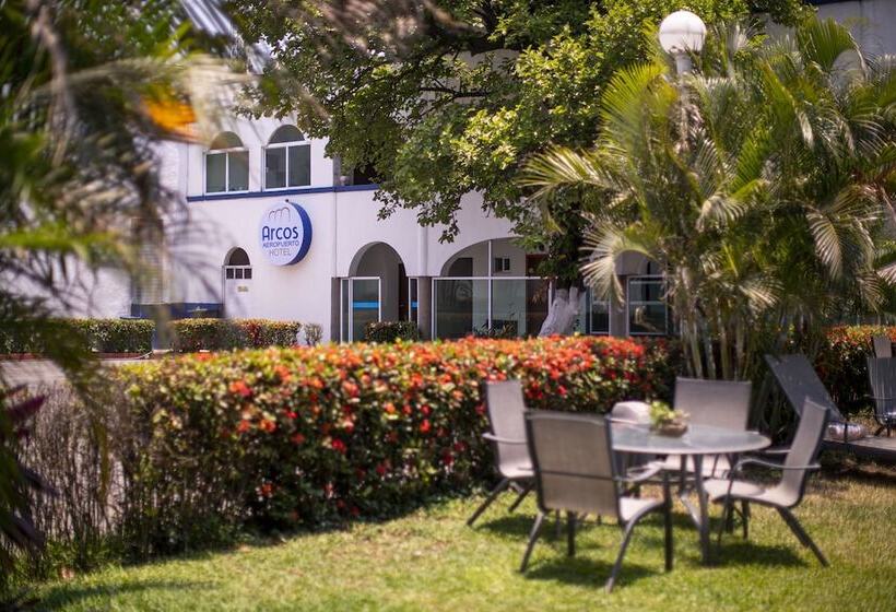 Fotos del hotel Arcos Aeropuerto:  4