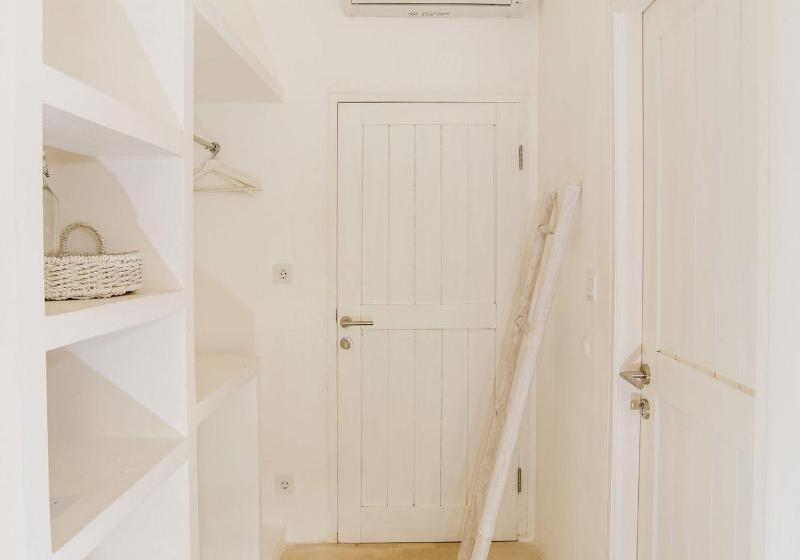 Fotos del hotel The Room Padangpadang:  3