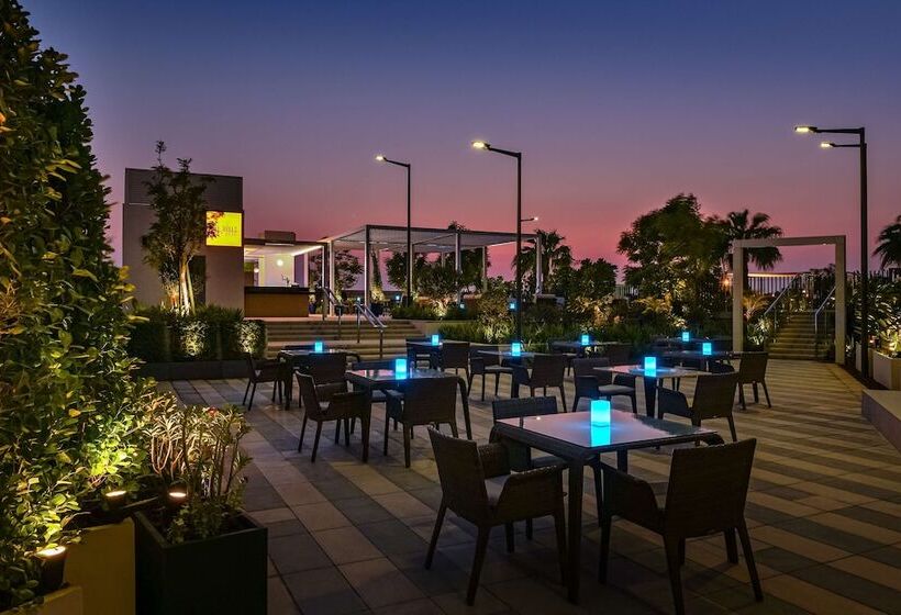 Fotos del hotel Radisson Hotel Dubai Damac Hills:  23